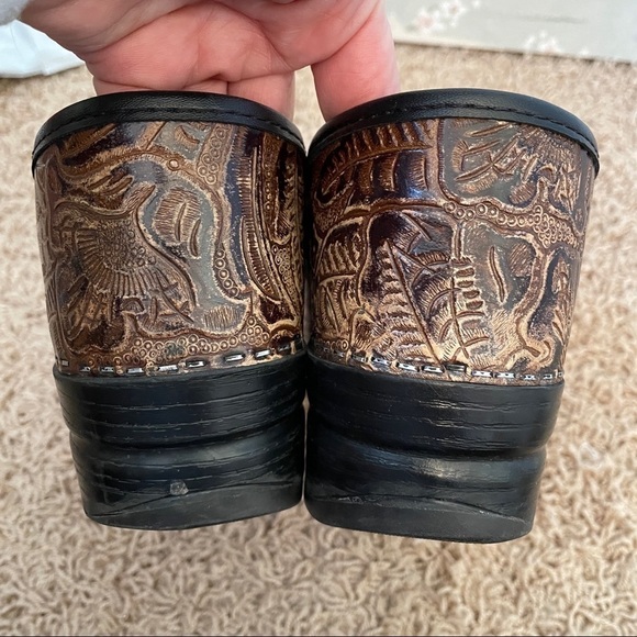 Dansko 41 professional clogs slip on shoes weathered tooled brown shoe - Picture 6 of 11